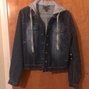 Womens jean jacket size medium